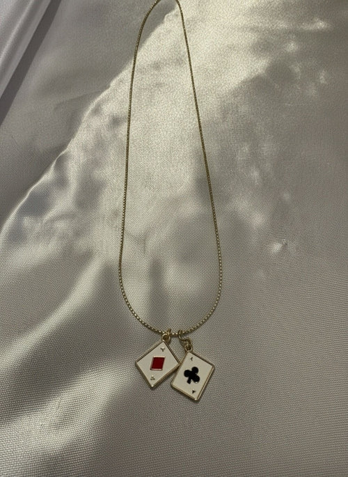 Card trick necklace